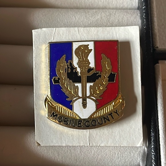 Vtg Mobile County JROTC Unit Insignia Collectable Pin, NOS - Picture 1 of 2